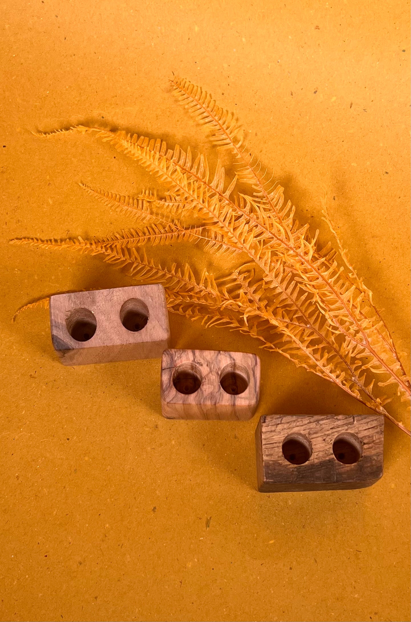 Holzhalterungen -handmade-